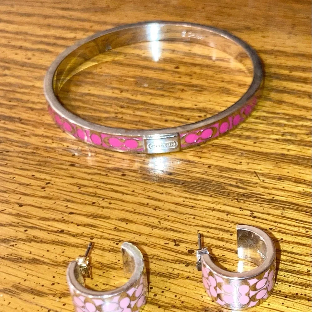 Coach Signature C Bangle Bracelet & Earrings - Silver and Pink - EUC